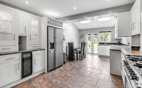 4Br Long Stays Free Parking High Speed Wi-Fi