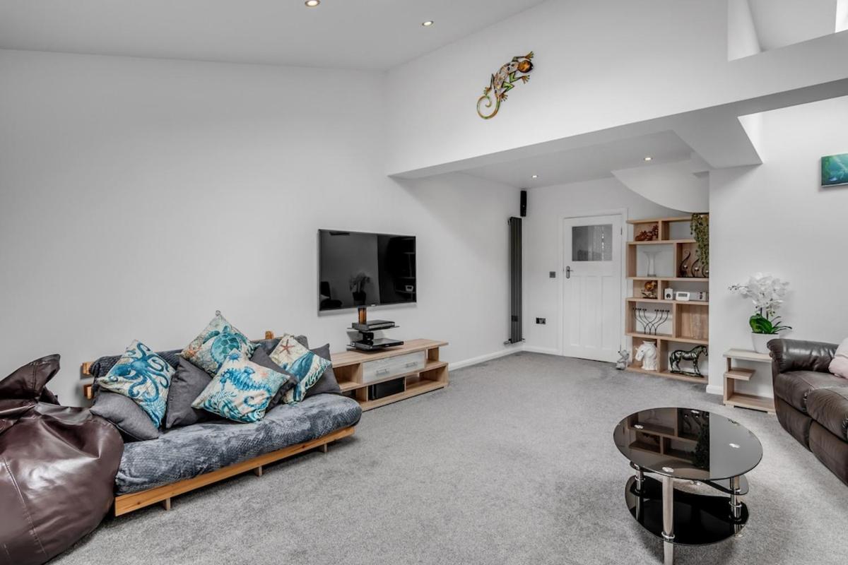 4Br Long Stays Free Parking High Speed Wi-Fi Horsford Exterior photo